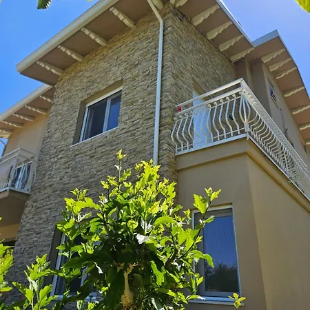 Bed & Breakfast Pratelli 3*