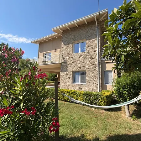 Pratelli Bed & Breakfast 3*